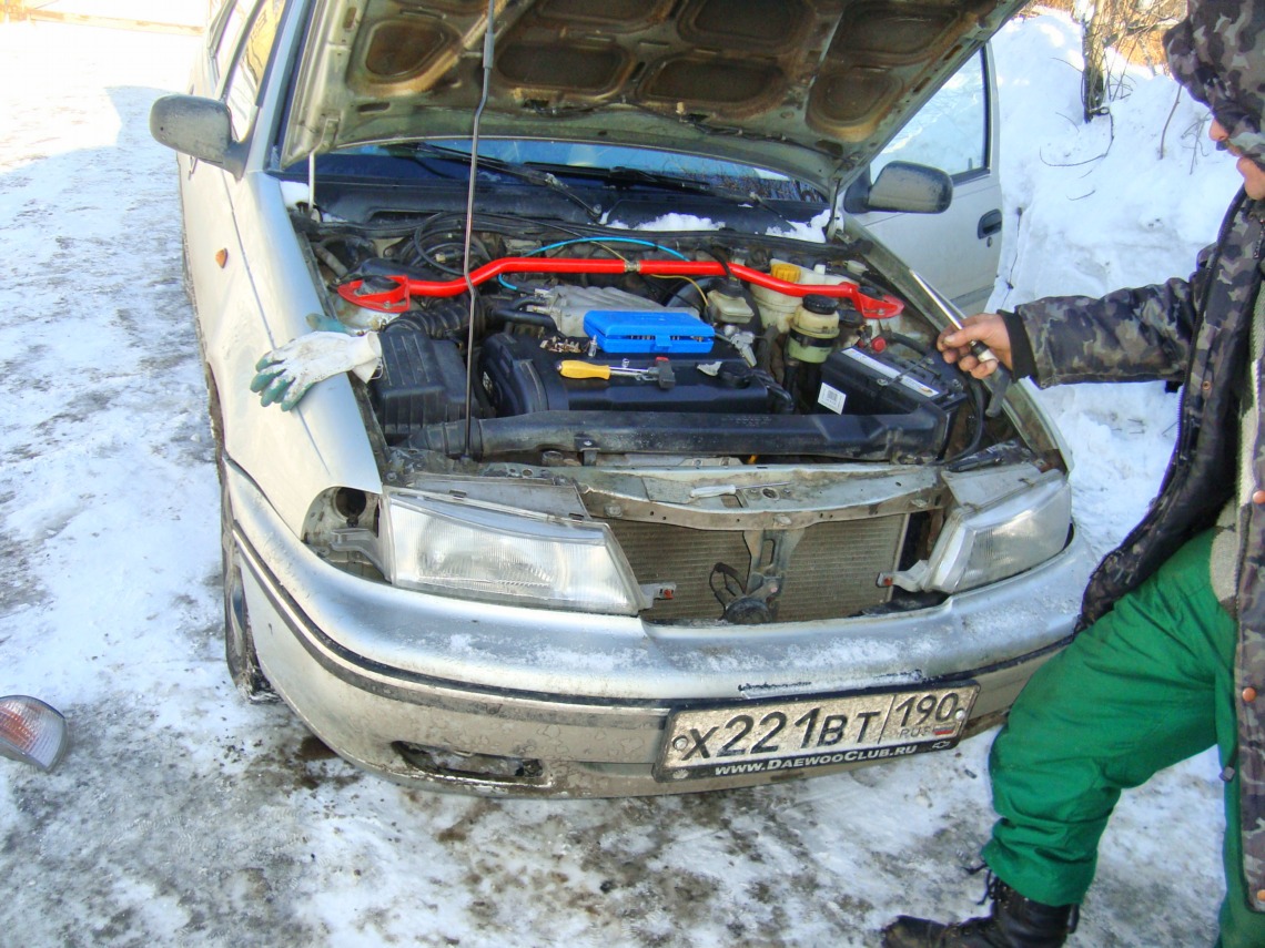 Как снять крыло на нексии daewoo nexia Как снять крыло на нексии daewoo nexia