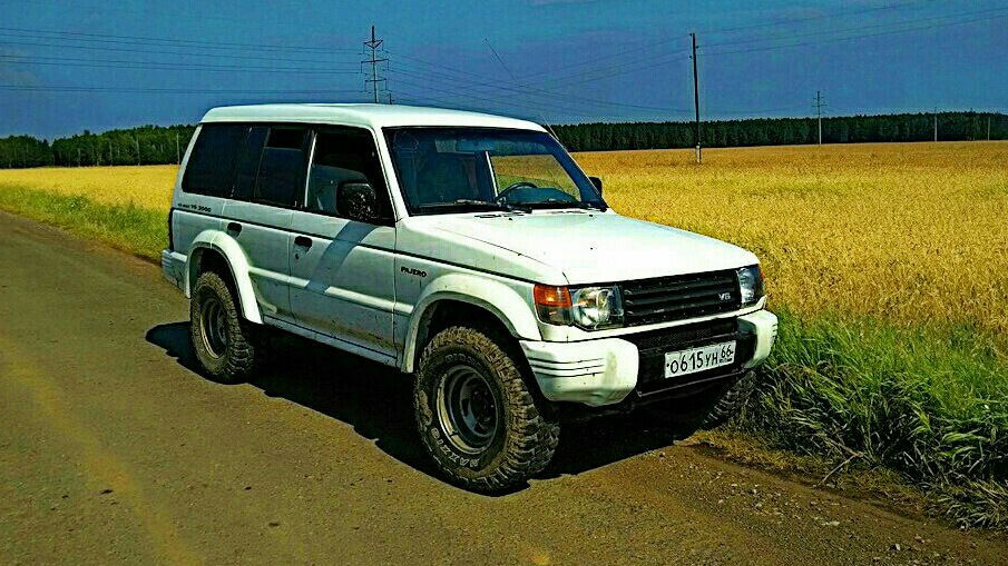 Mitsubishi Pajero G V Drive