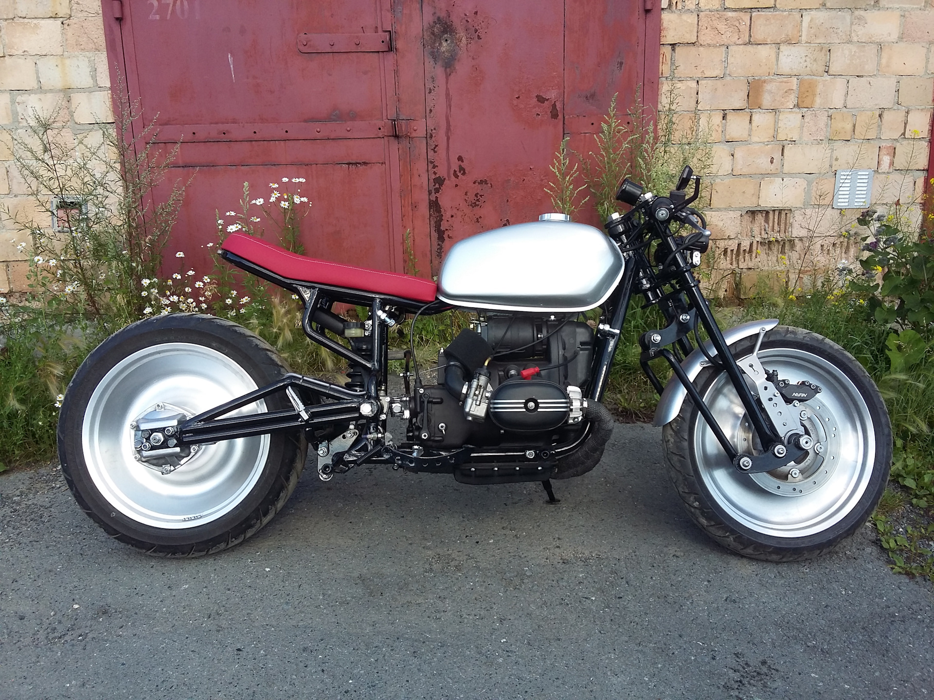 Cafe racer урал
