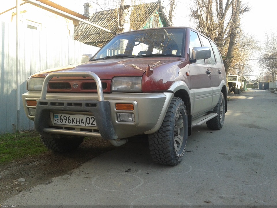 Уже год прошел Nissan Mistral 2 7 л 1995 года другое DRIVE2