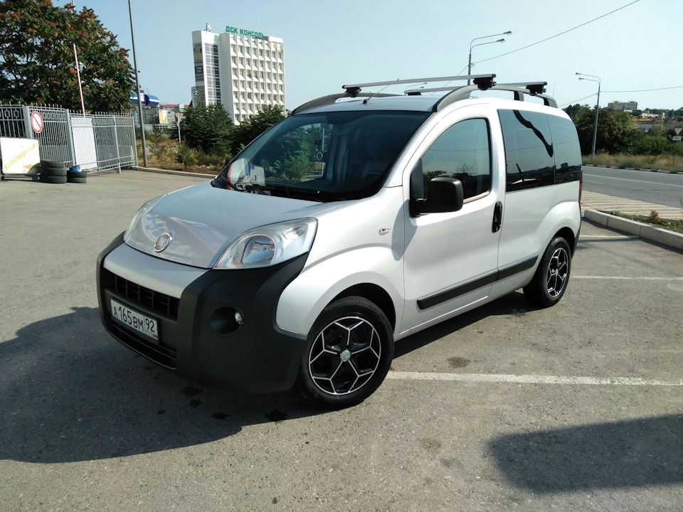 Пофоткал кубик пока чистый FIAT Fiorino III 1 3 л 2008 года