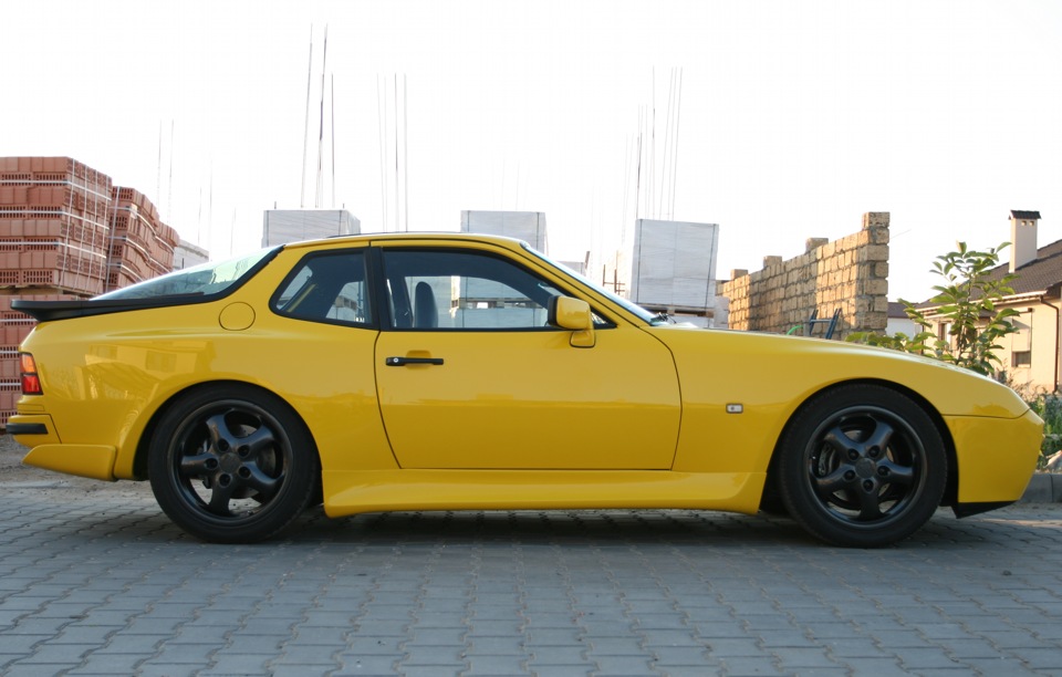 Porsche 944 Tires