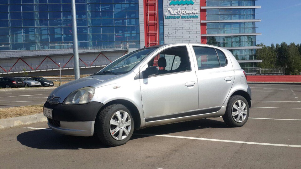 Toyota Yaris P Drive