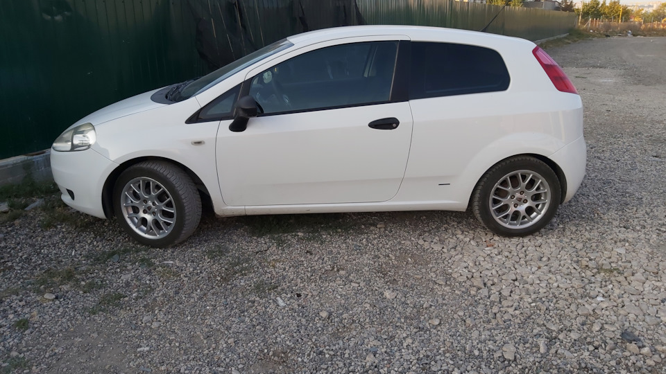 FIAT Grande Punto 1 3 дизельный 2007 1 3 multijet на DRIVE2