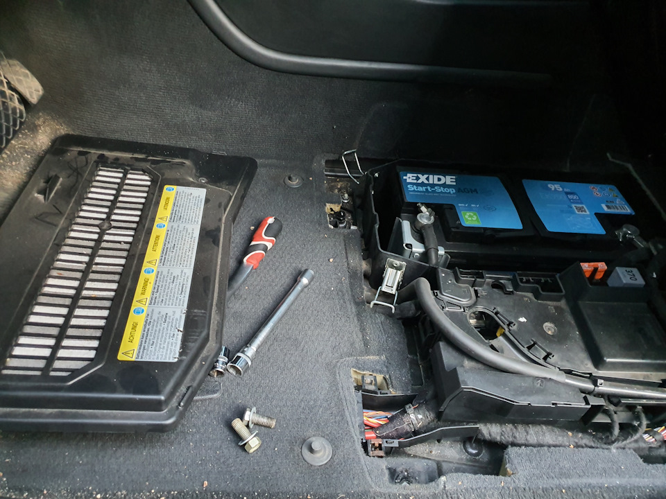 Audi Q8 Battery Location