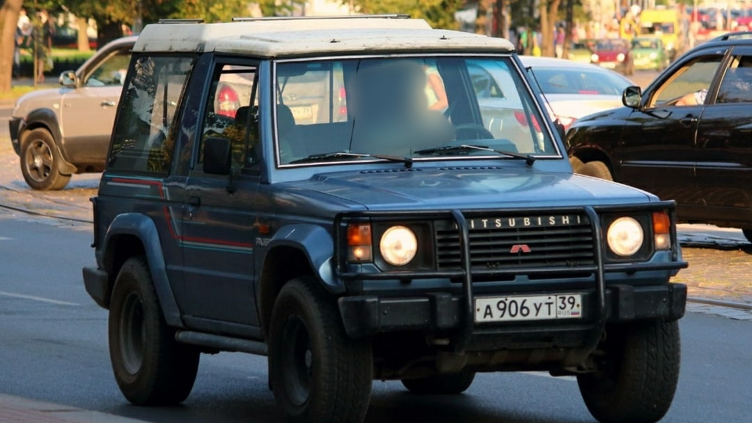 Mitsubishi Pajero G L Cabriolet Drive