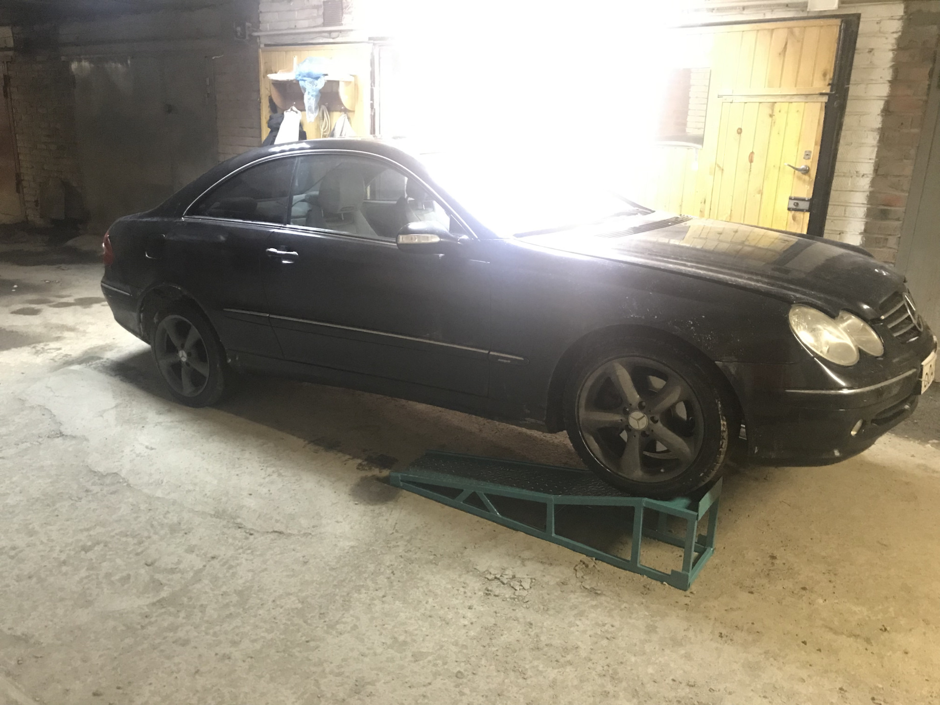 Замена масла Mercedes Benz CLK W209 3 2 л 2003 года своими