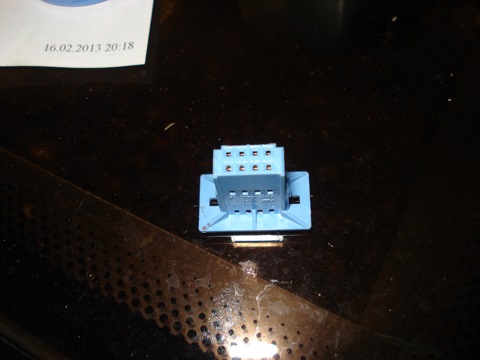 c2e0f28s-480.jpg