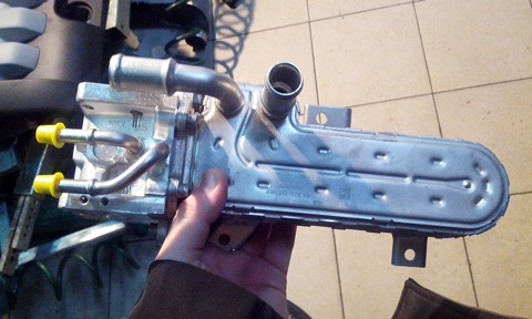 d98ef48s-480.jpg