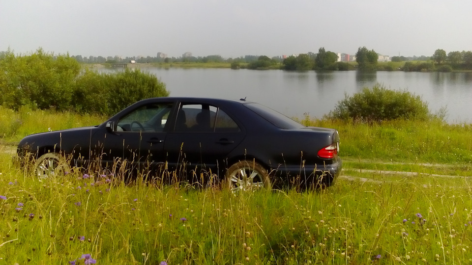 Mercedes Benz E Class W