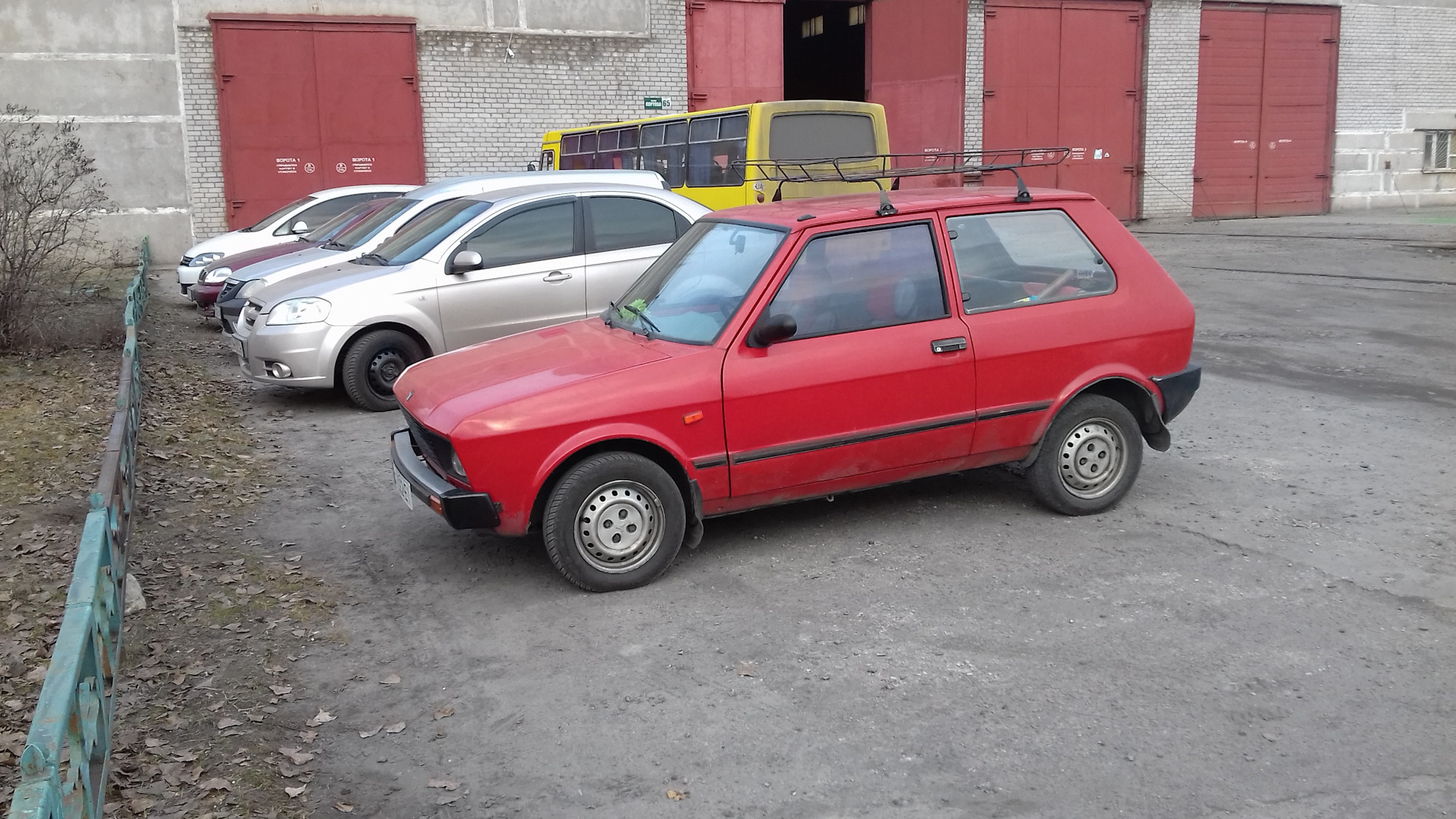 Сезон открыт выехал Zastava Yugo Koral 45 Victor Hugo 0 9 л 1992