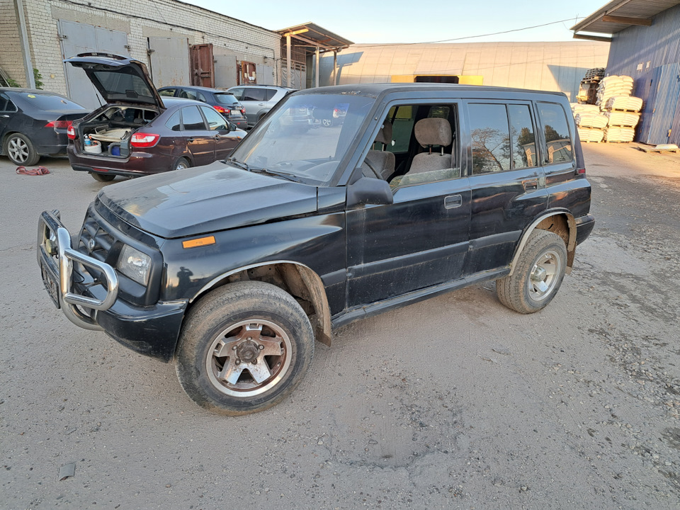 В РАЗБОРЕ Suzuki Vitara Escudo Chevrolet Geo Tracker на Chevrolet