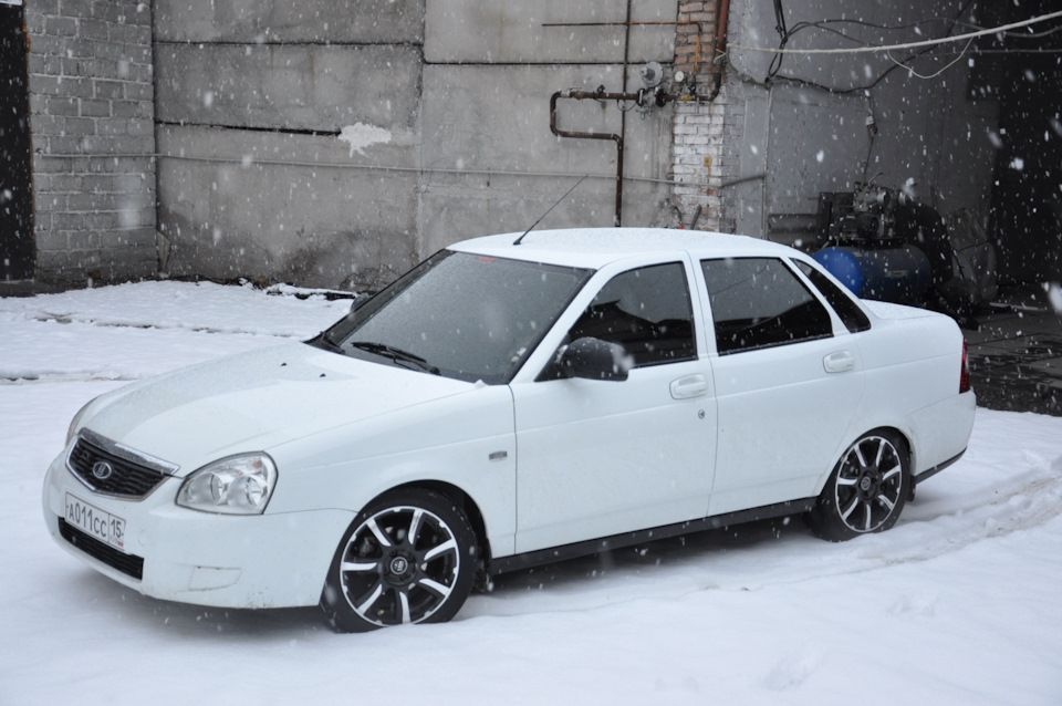 Помощь в выборе дисков Lada Приора седан 1 6 л 2015 года колёсные