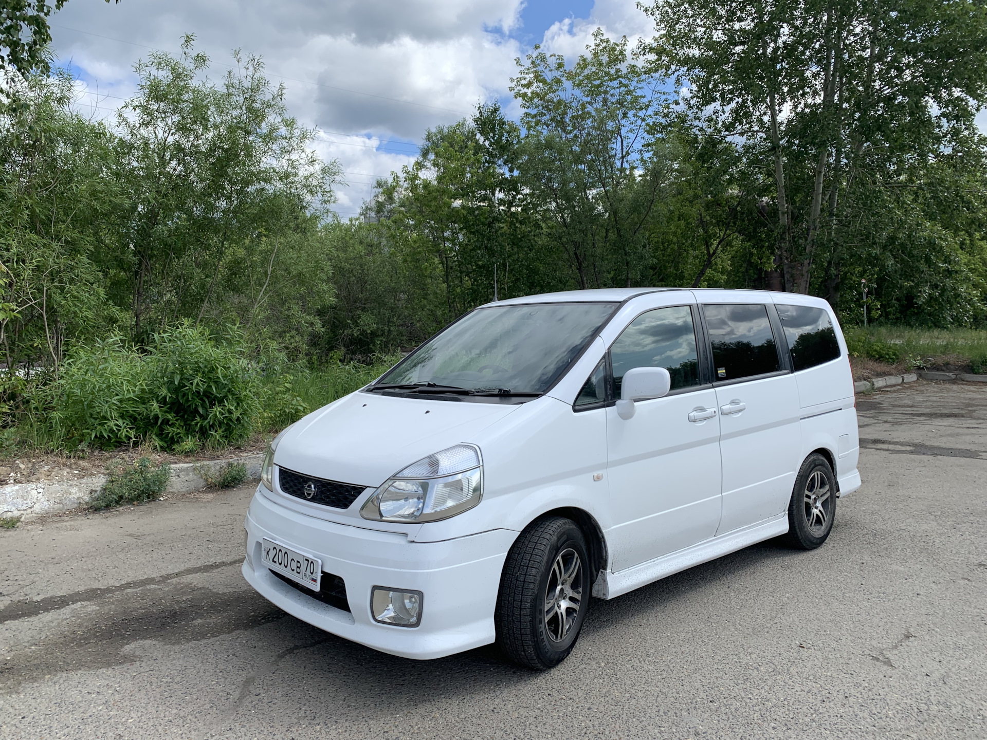 Закупил ништяков готовлюсь к ТО Nissan Serena Mk II C24 2 л 2001