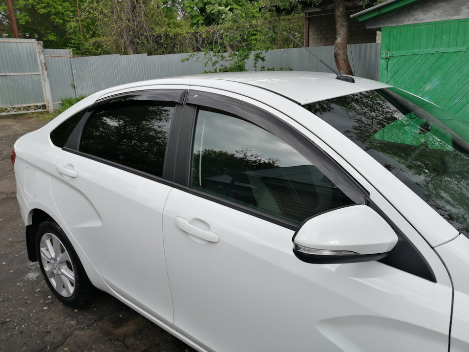 №4 Дефлекторы на окна (ветровики) Cobra Tuning — Lada Vesta (1G), 1,6 л ...