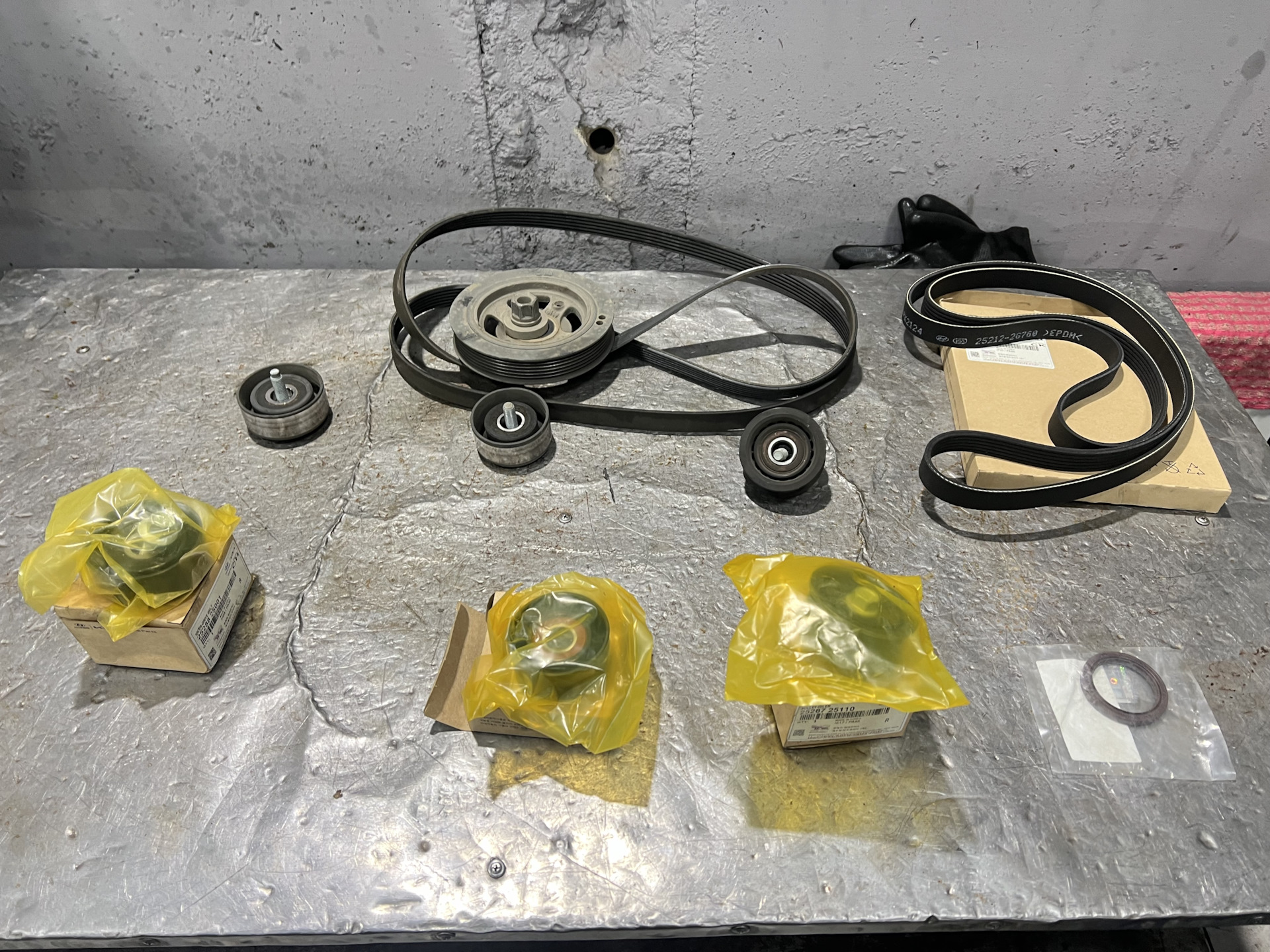 Замена приводного ремня и комплект роликов Киа Соренто 2 — МАРАВТО на ...