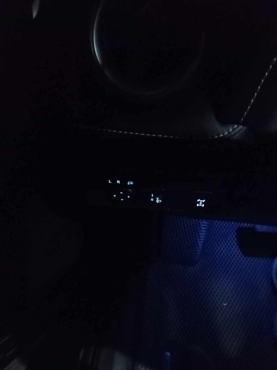 Переделка механических зеркал на электрические и кнопка складывания ...