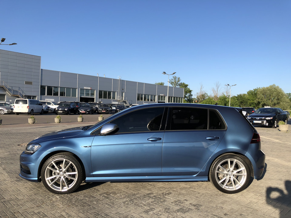 3 — Volkswagen Golf Mk7