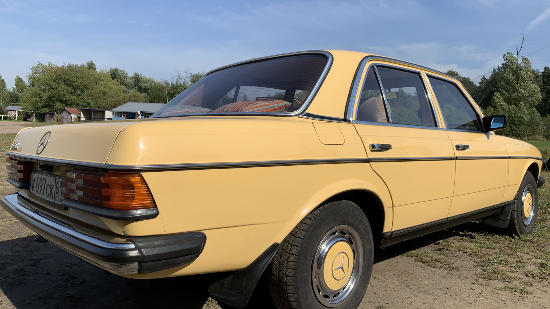 Mercedes-Benz W123 2.3 бензиновый 1979 | Машина Времени на DRIVE2