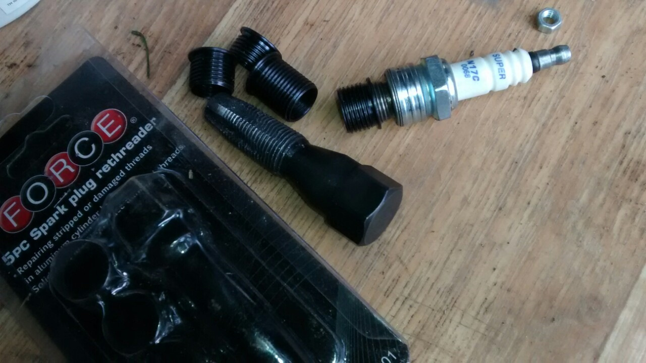 ремонтный ввертыш для суппорта. резинки свечных колодцев volvo s40 2. плохая резьба в свечном колодце юпитер 5. сварка свечного резьбы. резьба свечного колодца.