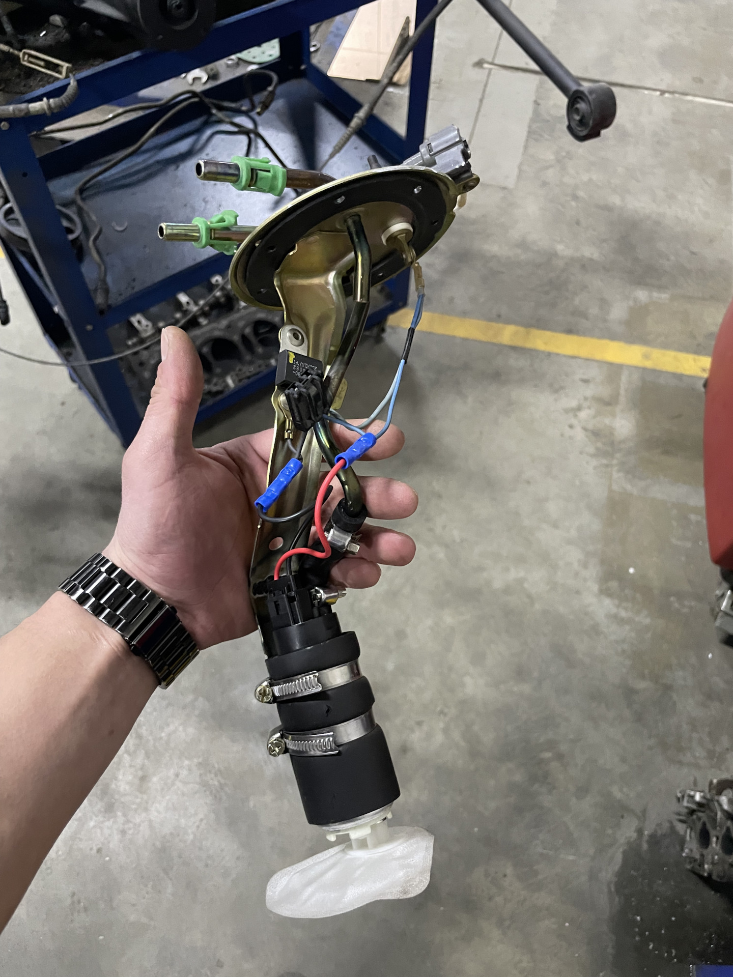 Бензобак по ходовой красим — Toyota Mark II (70), 2,5 л, 1986 года ...