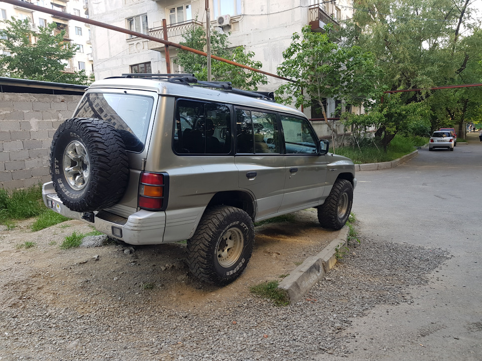 Разбираю паджеро 2. Паджеро 2. Митсубиси Паджеро 1995. Паджеро 1 поколения с кунгом. Паджеро 88.