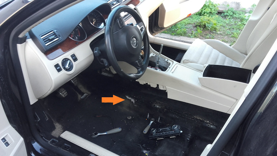 замена ковролина — Volkswagen Passat B6, 2 л, 2010 года | своими руками ...