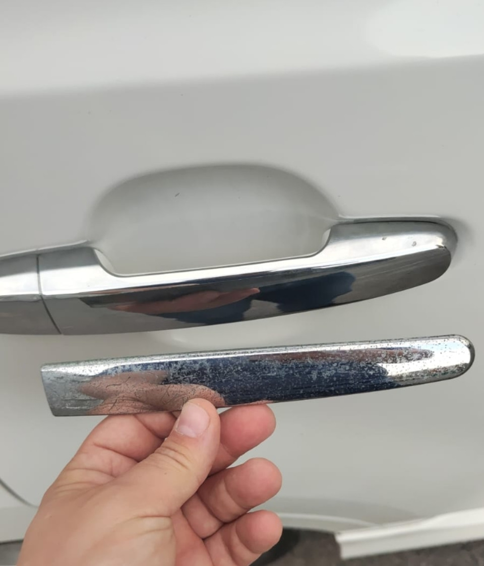 Сравнение с новой — Toyota bB (2G)