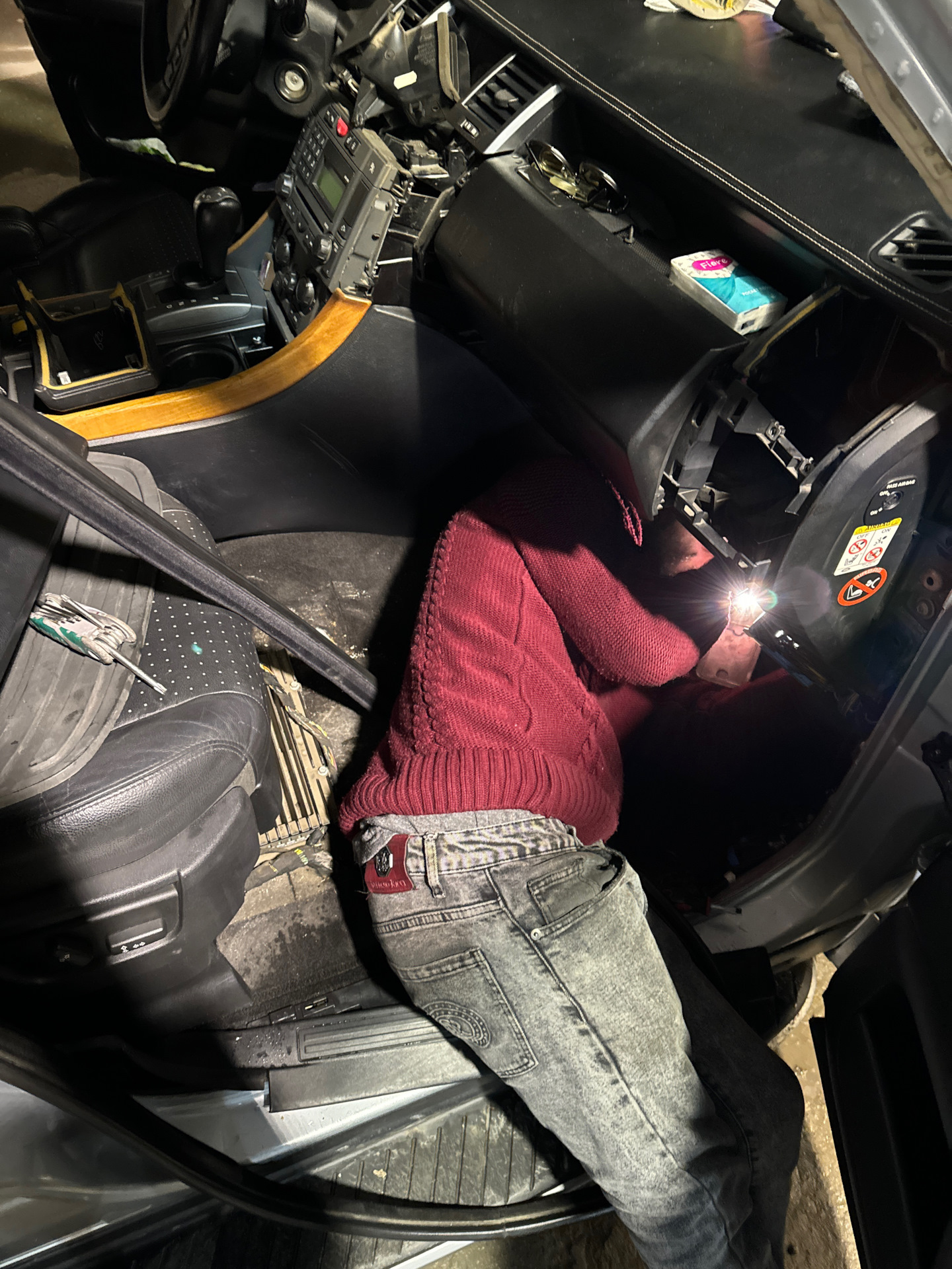 Рендж ровер с панорамной крышей. Люк range rover. Рендж ровер с панорамной крышей. Рендж ровер 4 панорамная крыша. Рендж ровер 4 панорамная крыша.