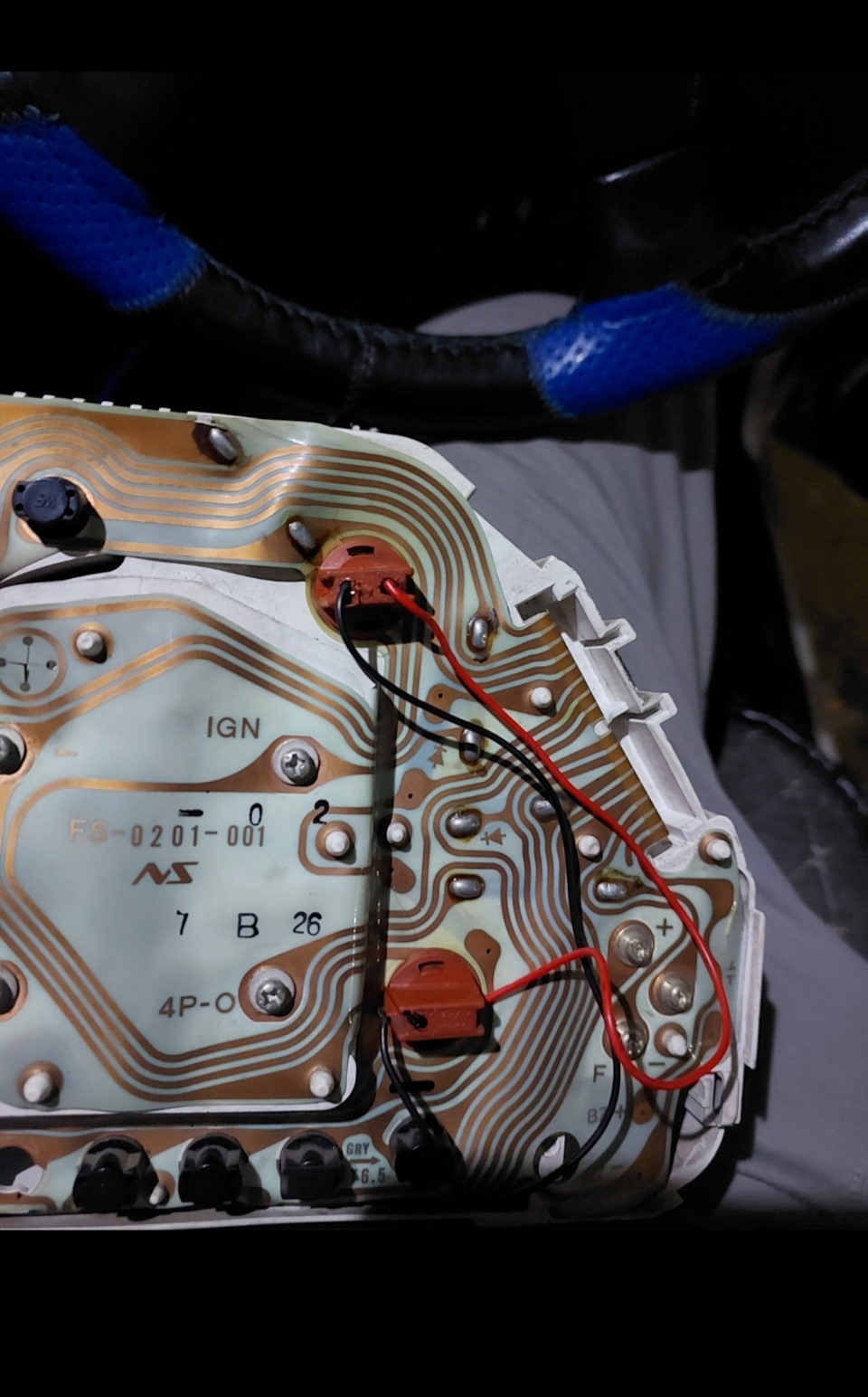 Замена лампочек подсветки щитка приборов — Subaru Legacy (BD/BG/BK), 2 ...