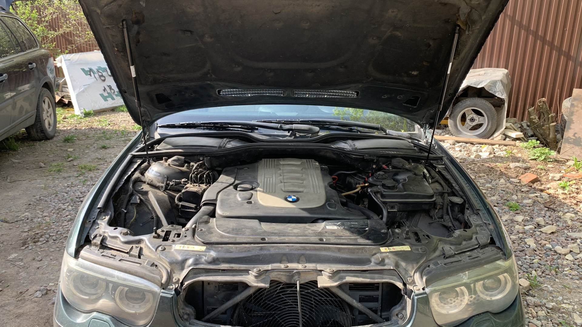 Амортизатор капота bmw7 e65 — BMW 7 series (E65/E66), 3 л, 2003 года ...