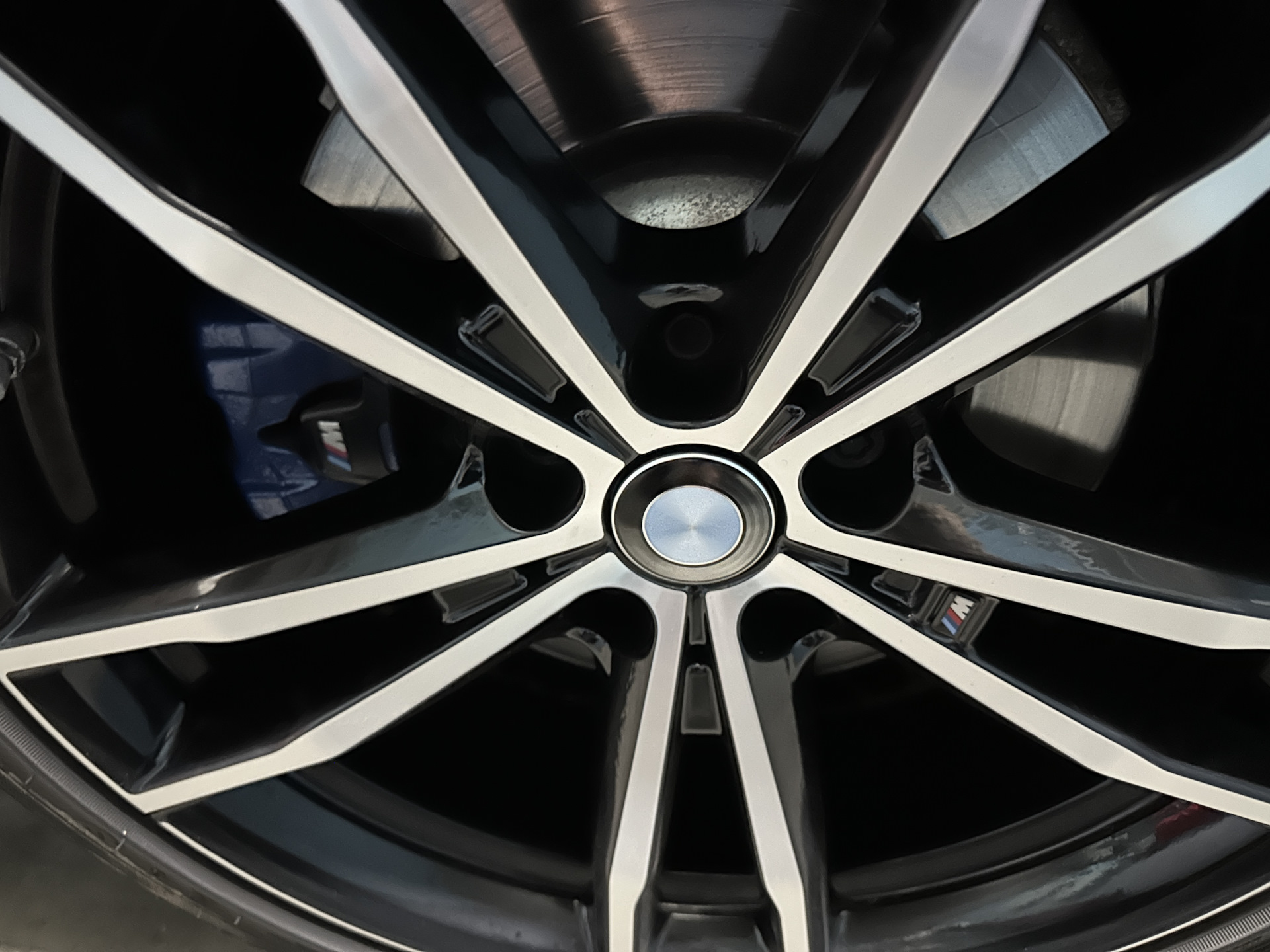 Парящие колпачки на диски — BMW 3 series (G20), 2 л, 2019 года | тюнинг ...