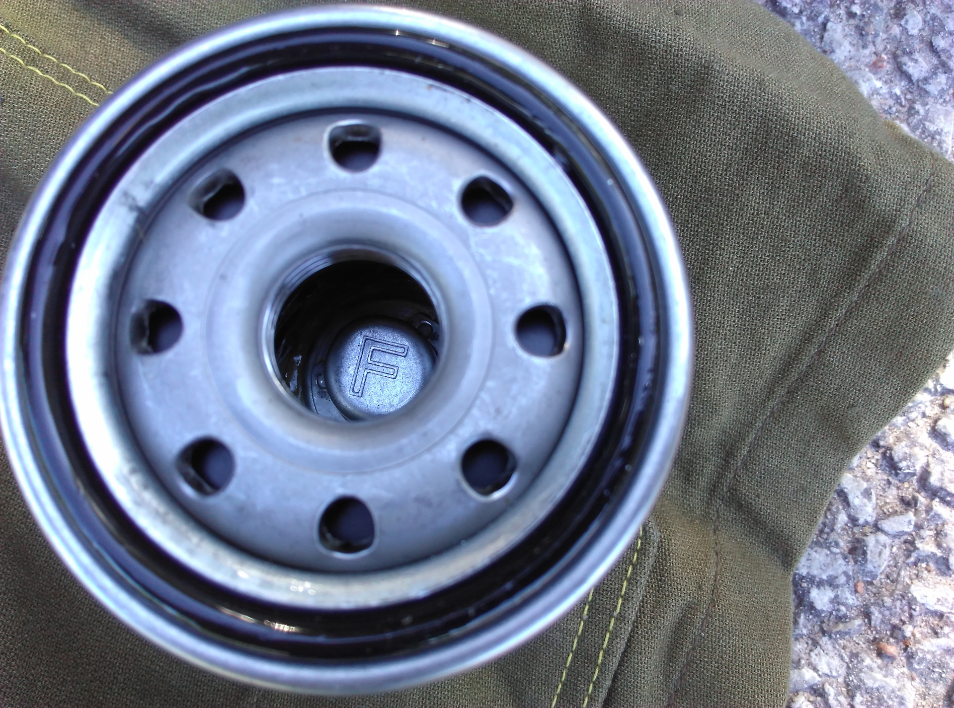 Замена масла в двигателе с промывкой — Toyota Prius (20), 1,5 л, 2005 ...