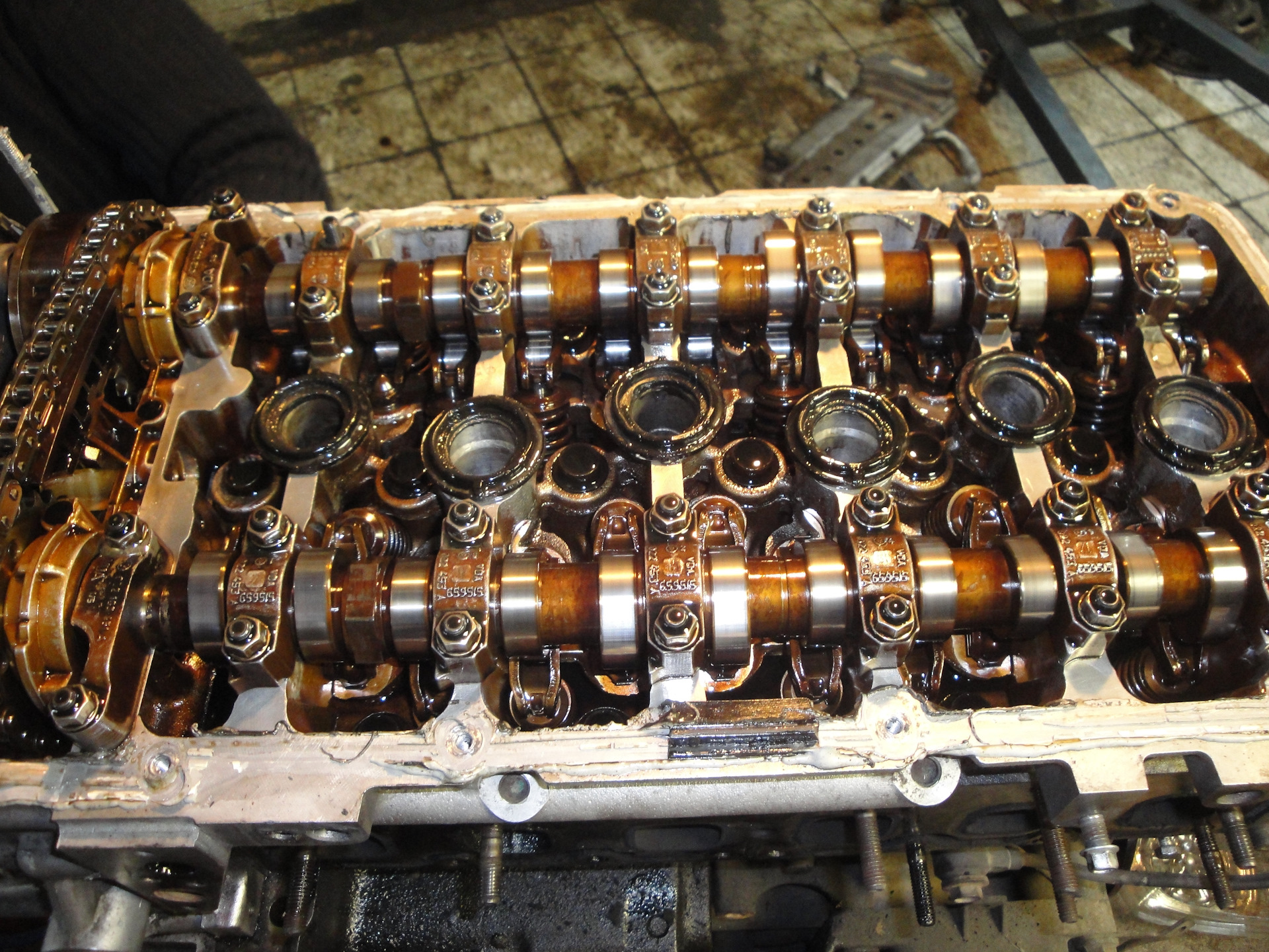 Двигатель toyota 4e-fe. 8 снятие клапанной крышки. Капиталка 1. 4a-fe без клапанной крышки. Двигатель после масла g energy чистый.