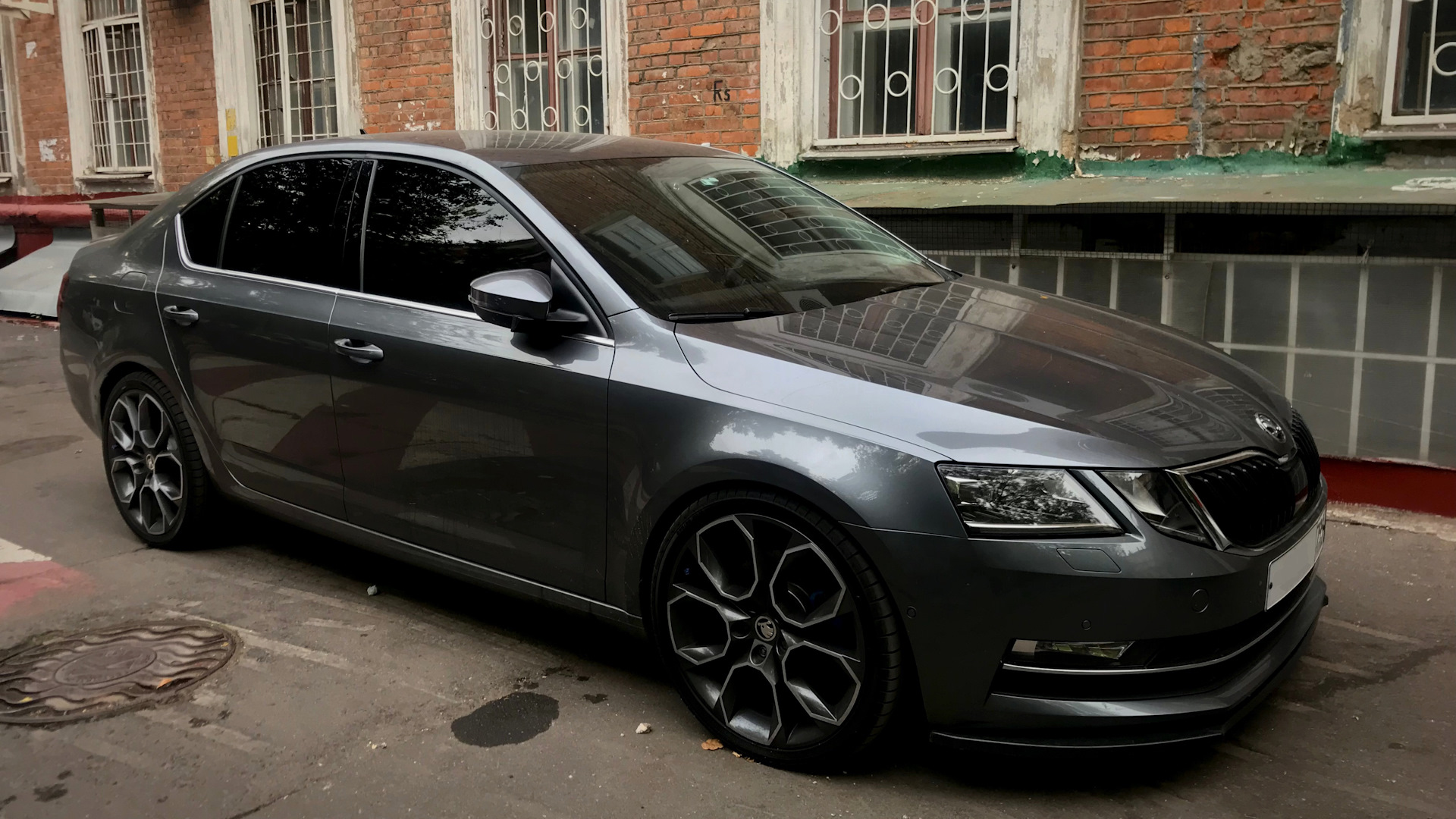 Škoda Octavia a7 черная