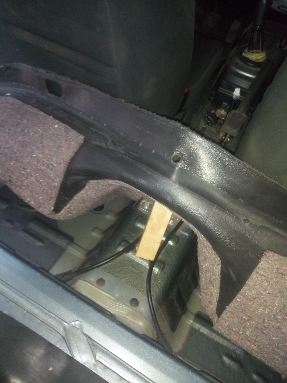 Замена тросиков ручника Лансер 9 — DRIVE2