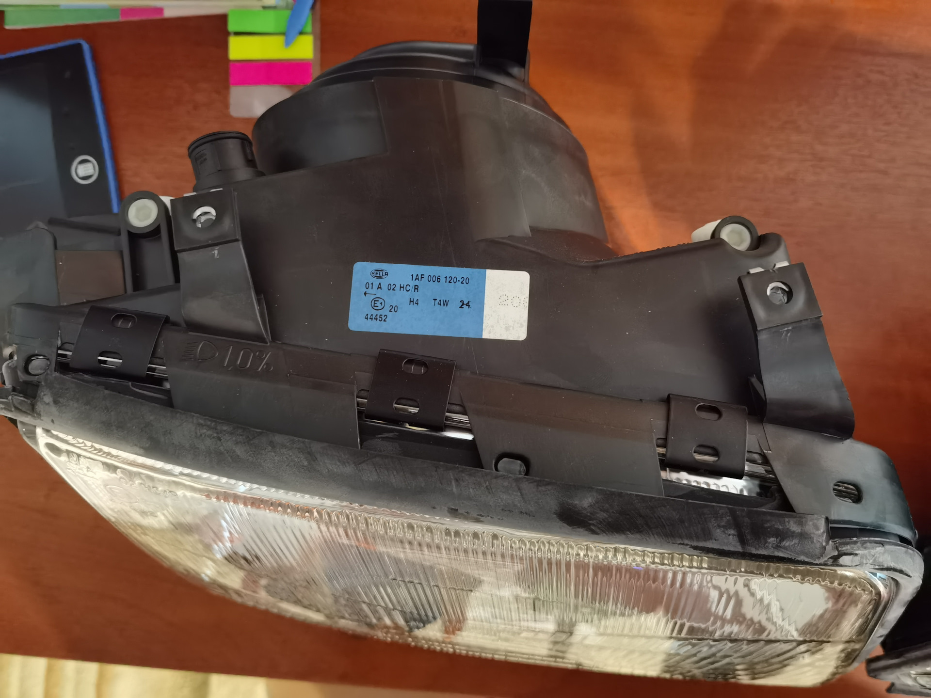 Новая оптика Hella — Audi 100 (C4), 2 л, 1992 года | запчасти | DRIVE2