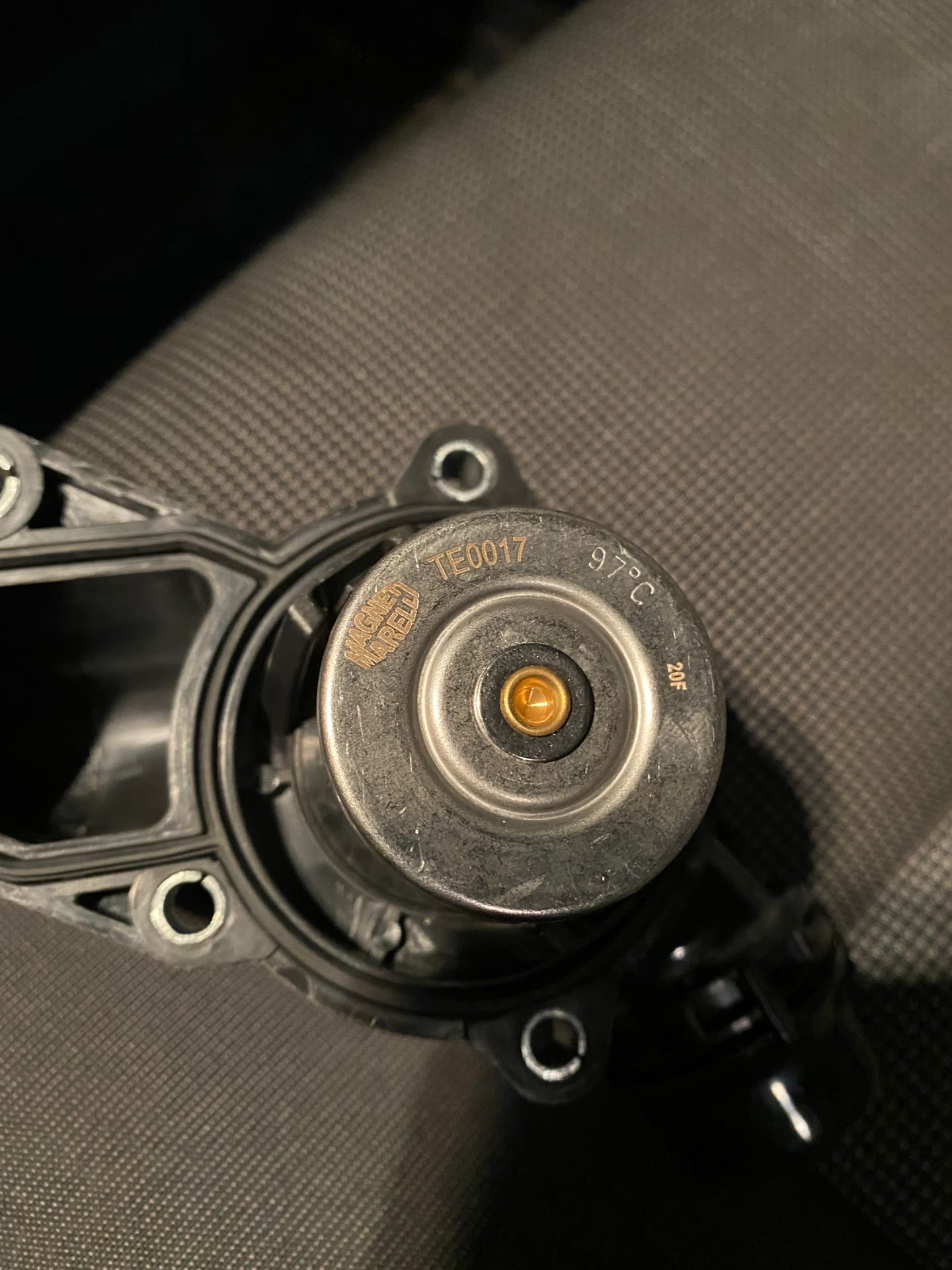 Наблюдение за поведением Ошибки [Low Oil Pressure] — BMW 5 series (E60