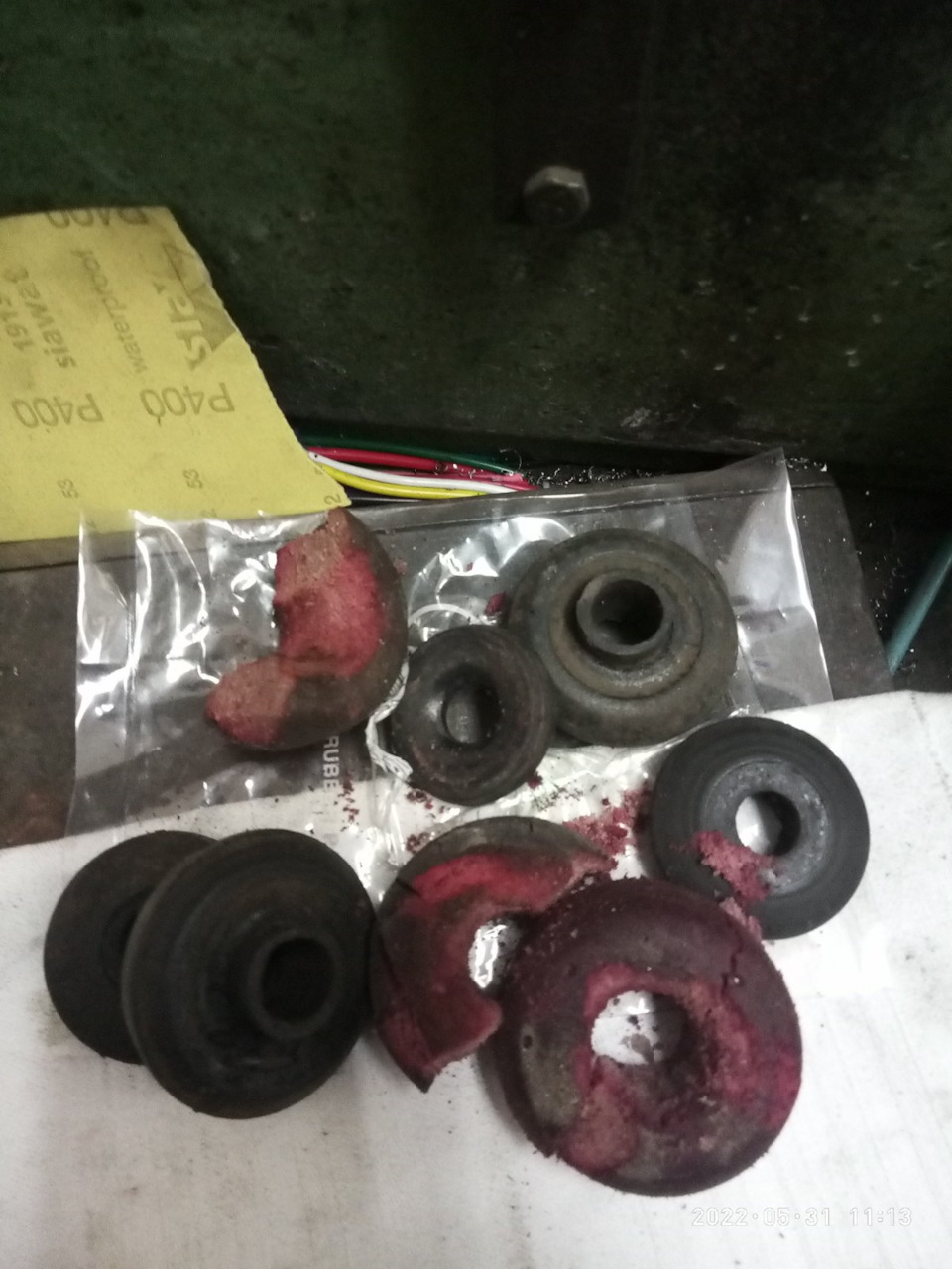 замена задних отбойников и резинок крепление амортизатора — Mitsubishi ...