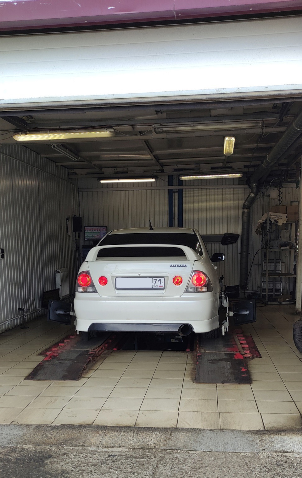 Шиномонтаж + Развал\\схождение — Toyota Altezza, 2 л, 2002 года | визит ...