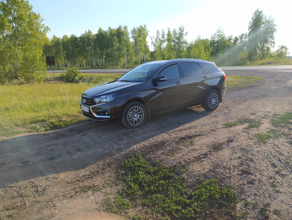 4 — Lada Vesta SW (1G)