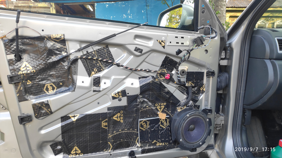 Шумоизоляция шкоды октавии тур. Шумоизоляция skoda octavia tour. Octavia tour виброизоляция. Octavia tour виброизоляция. Skoda octavia a8 шумоизоляция.