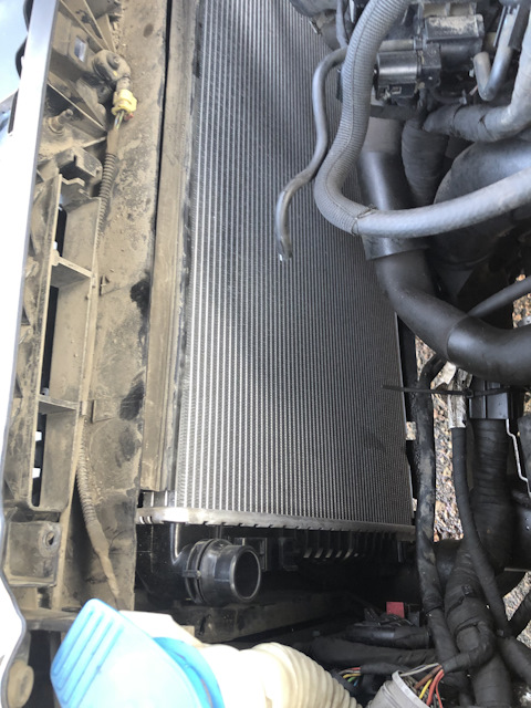 8 agu. Термостат на шкода октавия тур 1. Радиатор охлаждения шкода октавия а7 1. 4. Радиатор охлаждения шкода октавия а7.