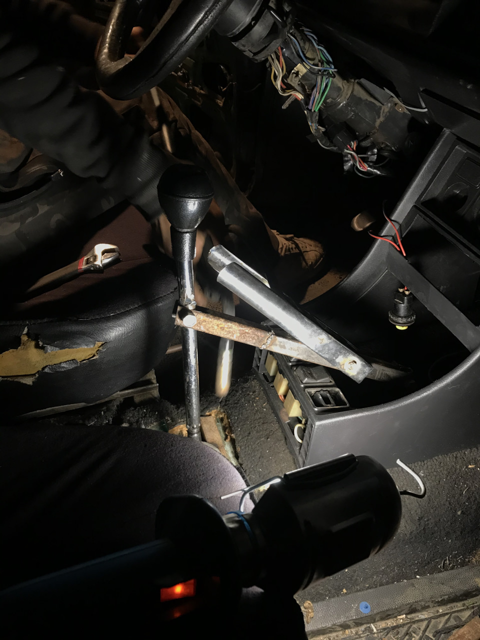 Перенос кулисы Ваз 2107 — Lada 2107, 1,5 л, 1987 года | своими руками ...