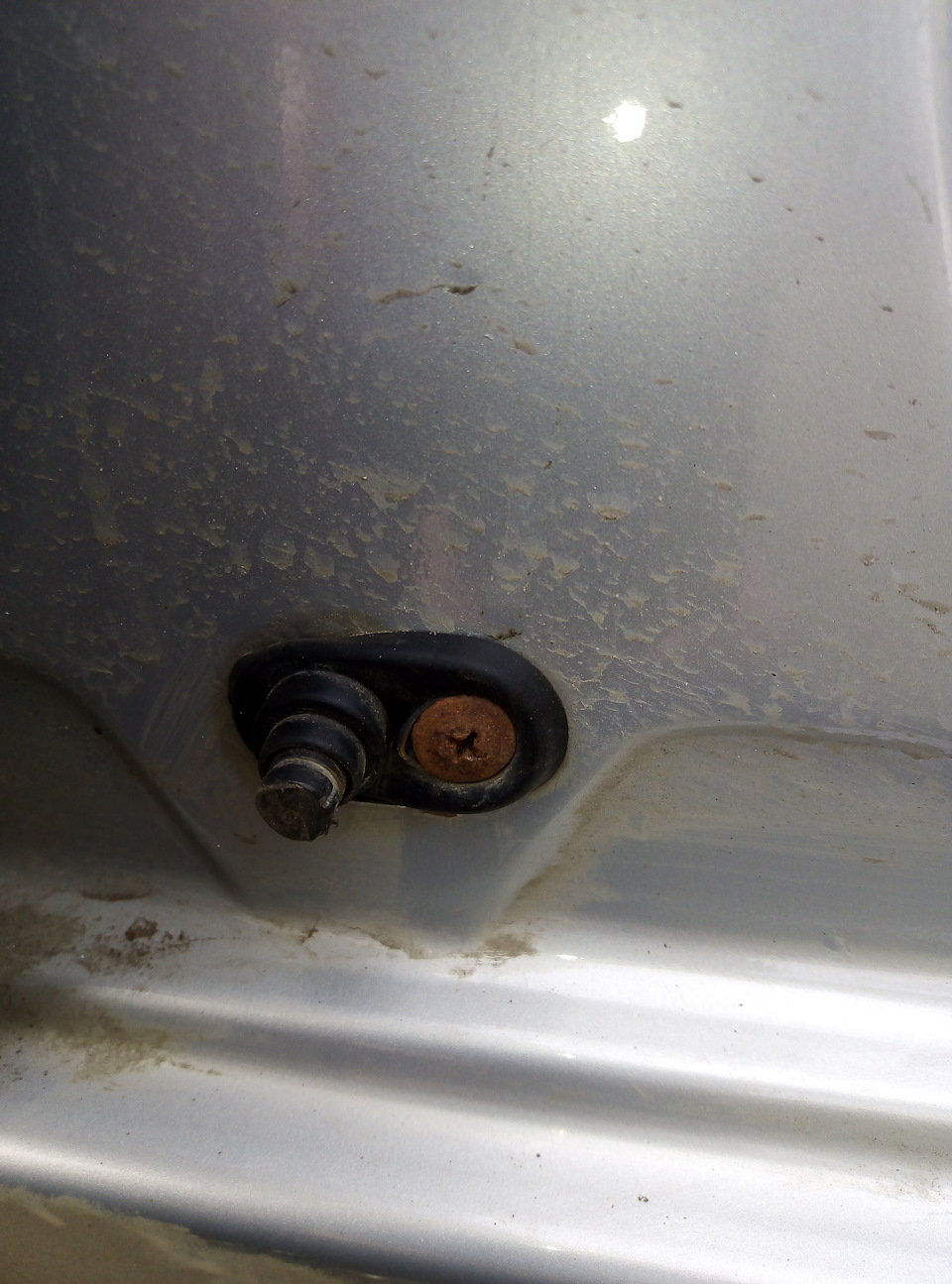 Как одеть быстросъем на пластиковую трубку бензопровода