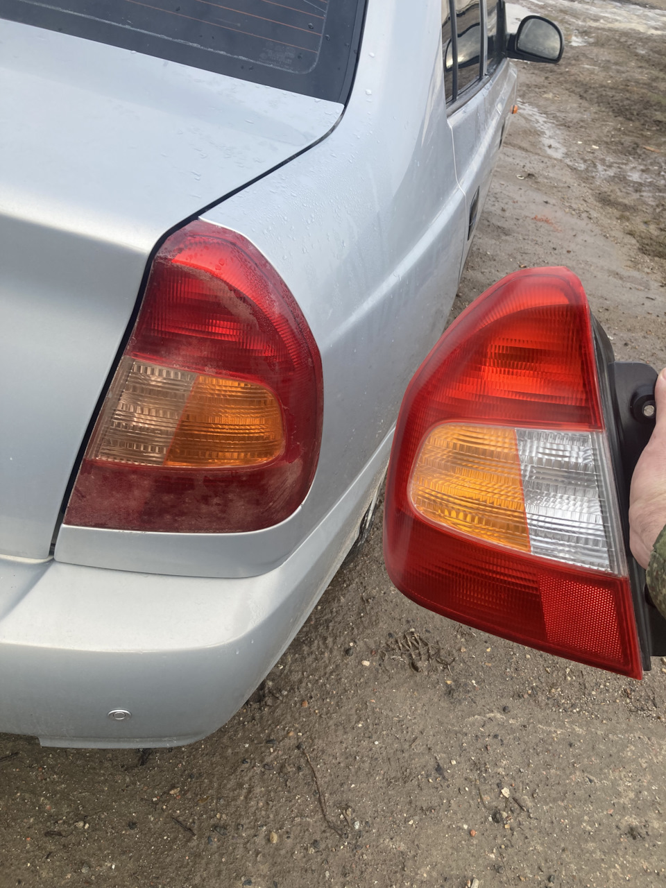 Задние фонари. — Hyundai Accent (2G), 1,5 л, 2008 года | тюнинг | DRIVE2