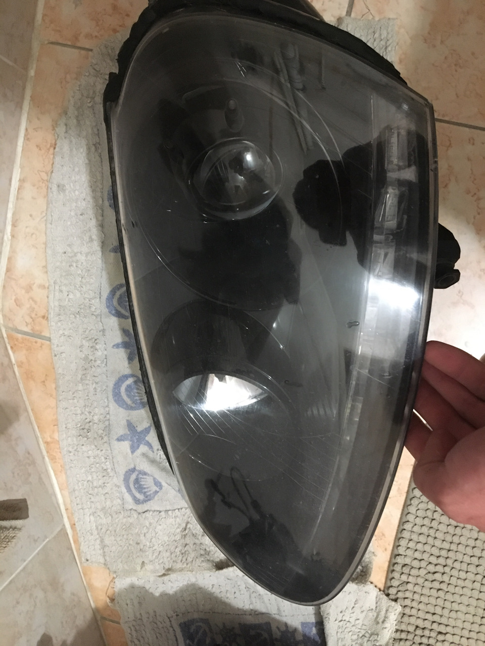 Би линзы в ближний и туманки — Volkswagen Golf Mk5, 1,4 л., 2008 года ...