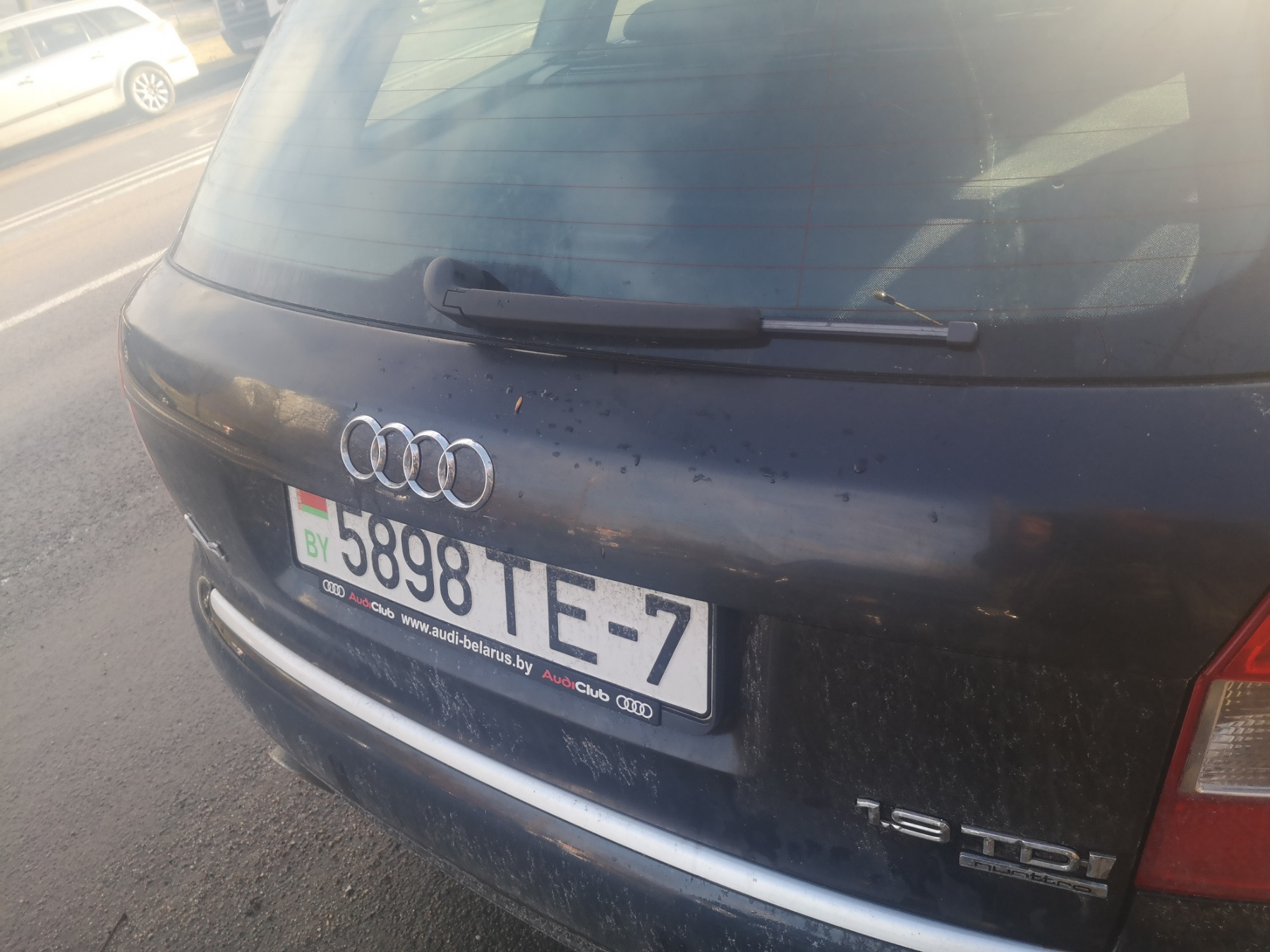 Задняя щётка стеклоочистителя от Q5 — Audi A4 Avant (B6), 1,9 л, 2002 ...