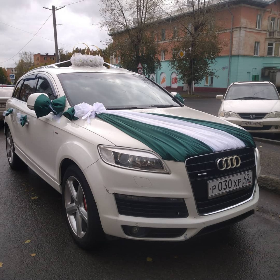 Свадьбы Свадьбы Свадьбы чтоб эти Свадьбы 😁 — Audi Q7 (1G), 3 л, 2008 года  | покатушки | DRIVE2