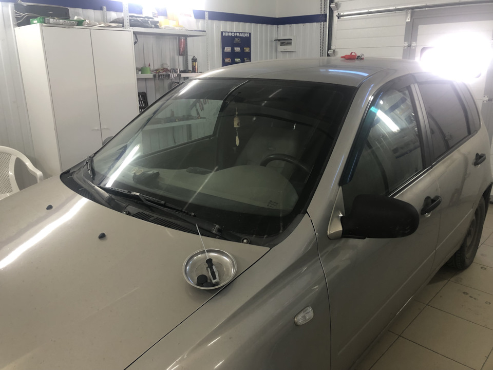 Замена Лобового стекла AGC и установка Очечника от Гранты — Lada Калина ...